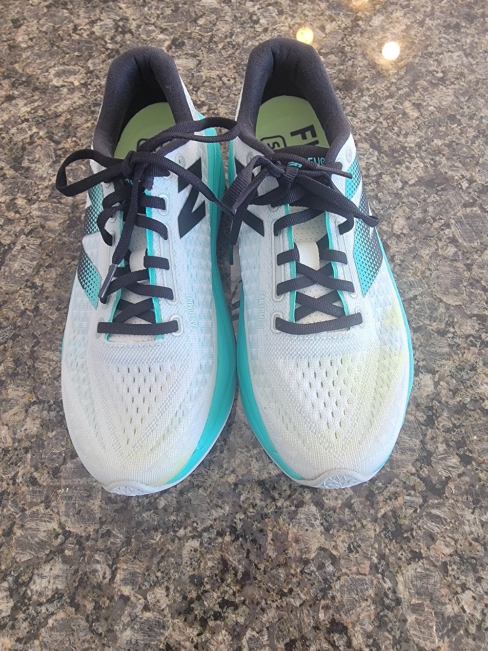 New Balance Women's SuperComp Trainer size 9 EUC - Picture 3 of 9